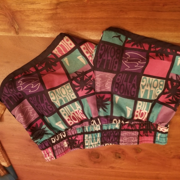 Billabong - Picture 4 of 7